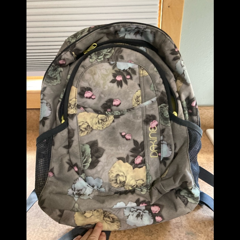 COPY - Dakine backpack floral print like new